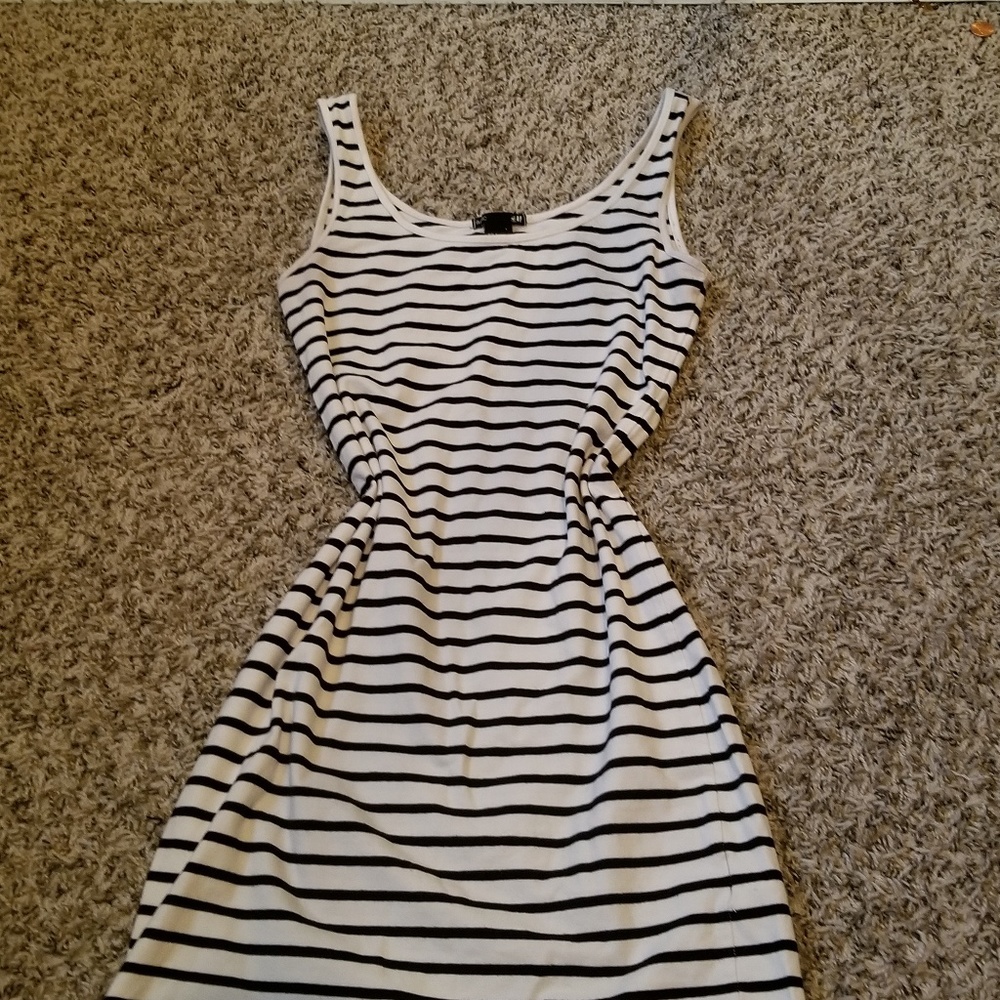 H&M Black and white stripped dress